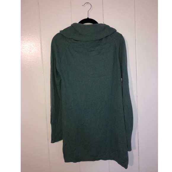 Green off-the-shoulder/ cowl neck sweater. - Picture 3 of 7
